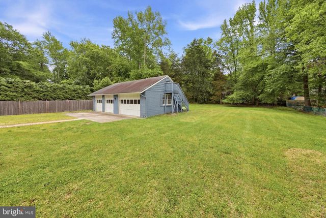 35 CHRISTOPHER MILL RD, Medford, NJ 08055