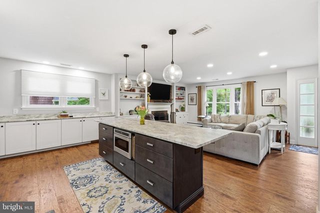 35 CHRISTOPHER MILL RD, Medford, NJ 08055
