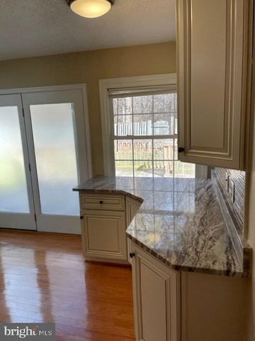 234 E JUNIPER AVE, Sterling, VA 20164