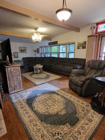 902 N 16th Street, Monett, MO 65708