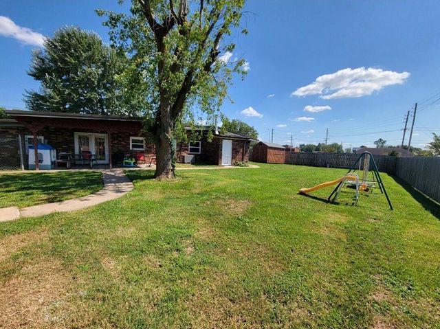 902 N 16th Street, Monett, MO 65708