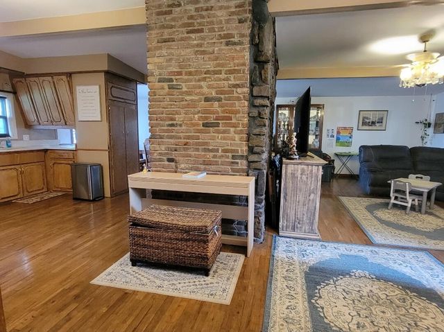 902 N 16th Street, Monett, MO 65708