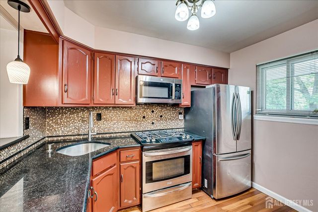 6 Tulip Court, Edison, NJ 08820