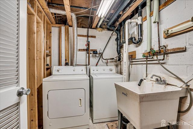 6 Tulip Court, Edison, NJ 08820