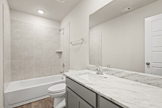 7024 Trestle Street, Fort Worth, TX 76036