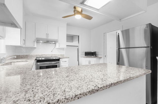 1810 Wedgefield Road, Charleston, SC 29407
