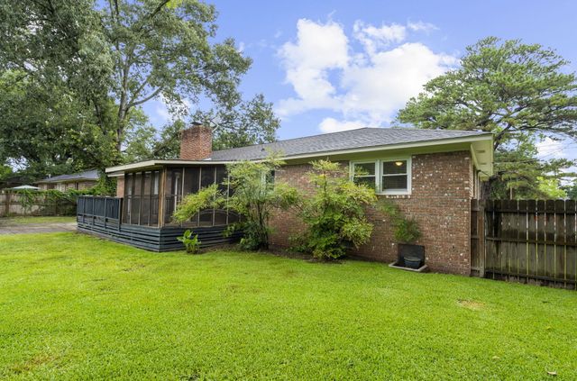 1810 Wedgefield Road, Charleston, SC 29407