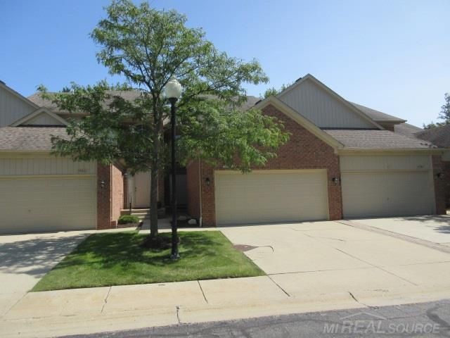 55302 Boardwalk Lane, Utica, MI 48316