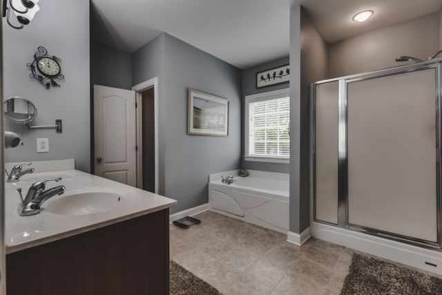 2766 Trasbin Ct, Thompsons Station, TN 37179