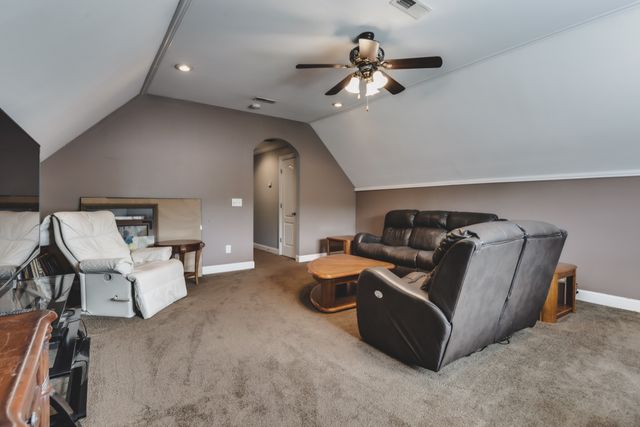 2766 Trasbin Ct, Thompsons Station, TN 37179