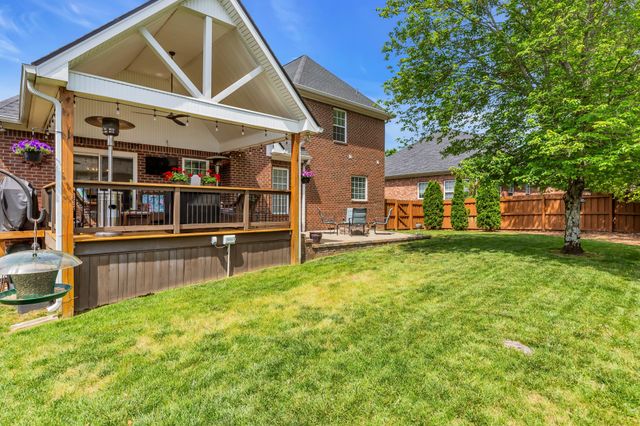 2766 Trasbin Ct, Thompsons Station, TN 37179