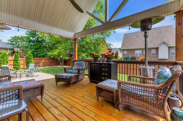 2766 Trasbin Ct, Thompsons Station, TN 37179
