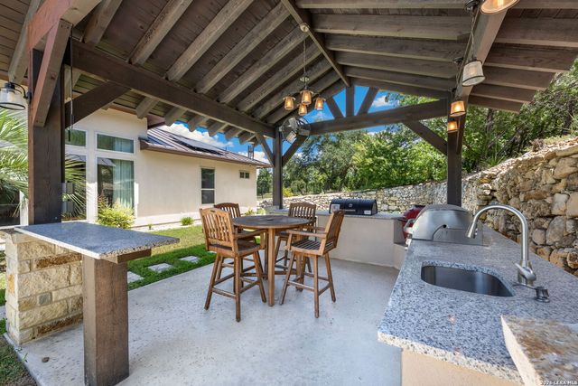 10542 Kendall Canyon, San Antonio, TX 78255