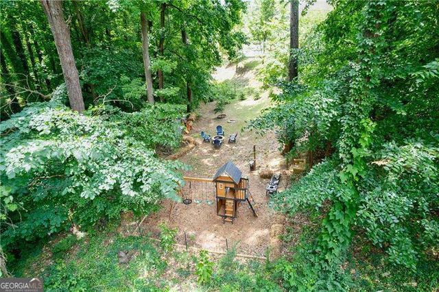 1958 Lois Pointe SE, Smyrna, GA 30080