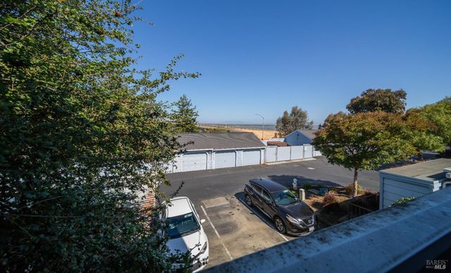 237 Lighthouse Dr, Vallejo, CA 94590