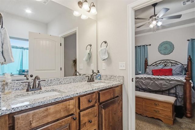 20645 Santa Fe Avenue, Harrah, OK 73045
