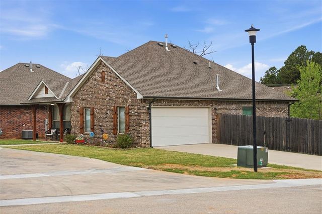 20645 Santa Fe Avenue, Harrah, OK 73045