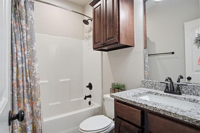 20645 Santa Fe Avenue, Harrah, OK 73045