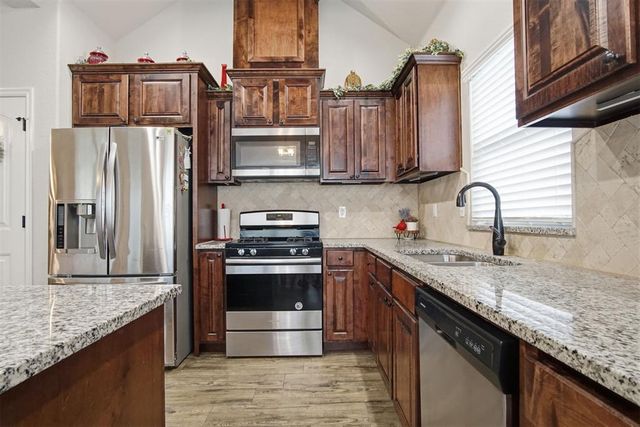 20645 Santa Fe Avenue, Harrah, OK 73045
