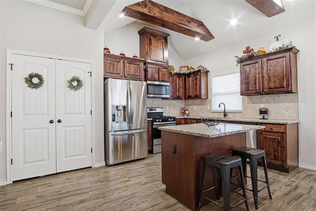 20645 Santa Fe Avenue, Harrah, OK 73045