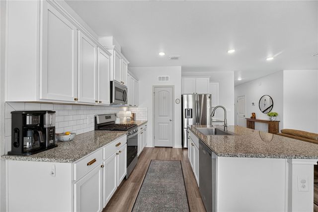 7814 Stampede Dr, Corpus Christi, TX 78414