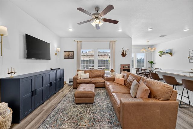 7814 Stampede Dr, Corpus Christi, TX 78414