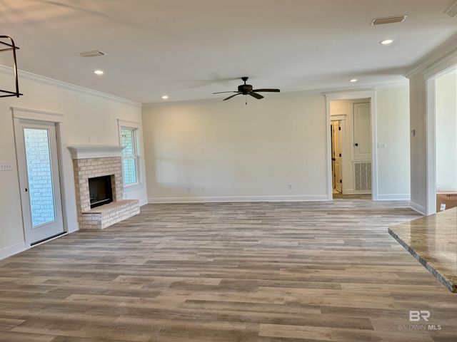20877 Hale Drive, Robertsdale, AL 36567