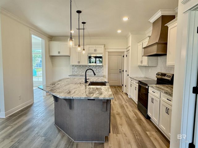 20877 Hale Drive, Robertsdale, AL 36567