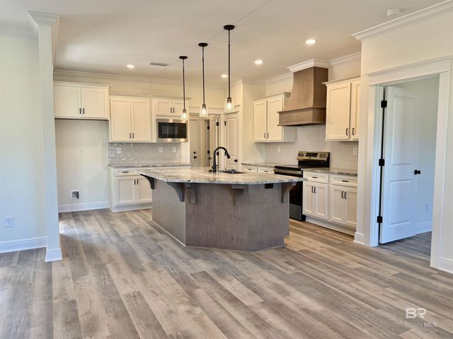 20877 Hale Drive, Robertsdale, AL 36567