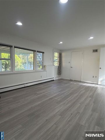 149 Truman Terrace, Paramus, NJ 07652