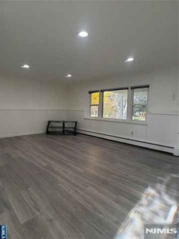 149 Truman Terrace, Paramus, NJ 07652