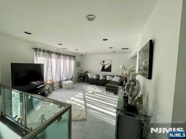 149 Truman Terrace, Paramus, NJ 07652