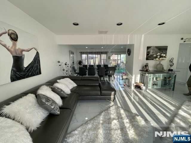 149 Truman Terrace, Paramus, NJ 07652