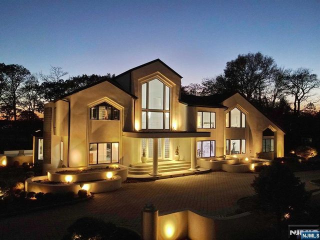 23 Rio Vista Drive, Alpine, NJ 07620