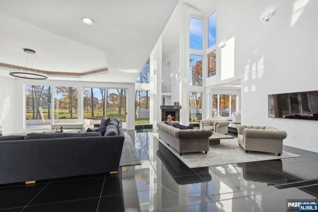 23 Rio Vista Drive, Alpine, NJ 07620