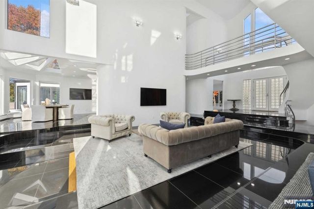 23 Rio Vista Drive, Alpine, NJ 07620