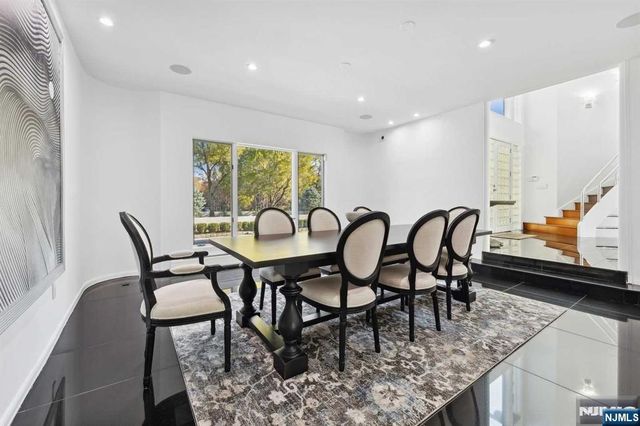 23 Rio Vista Drive, Alpine, NJ 07620