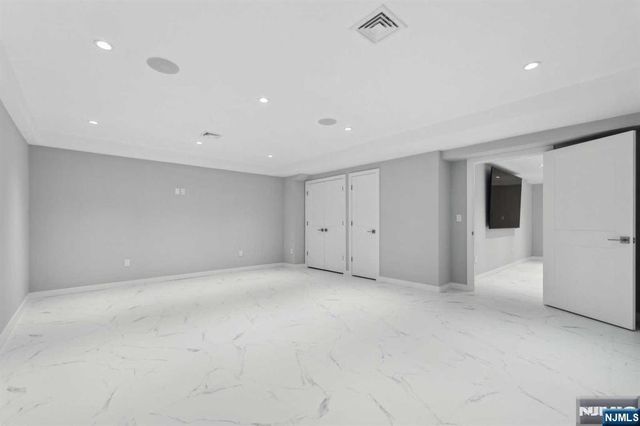 23 Rio Vista Drive, Alpine, NJ 07620