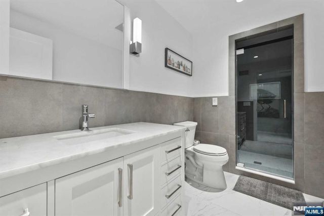 23 Rio Vista Drive, Alpine, NJ 07620