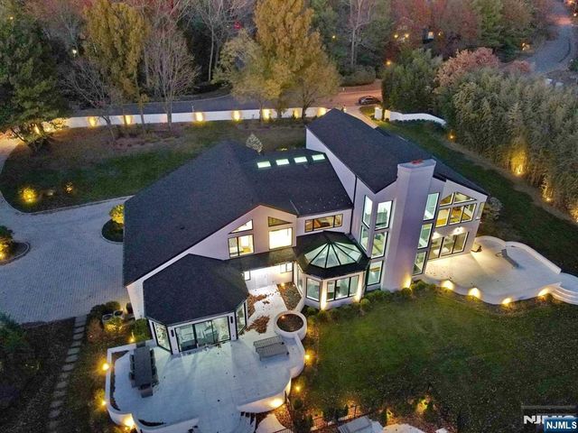 23 Rio Vista Drive, Alpine, NJ 07620