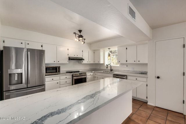 4290 N Tortolita Road, Tucson, AZ 85745