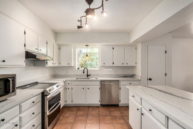 4290 N Tortolita Road, Tucson, AZ 85745