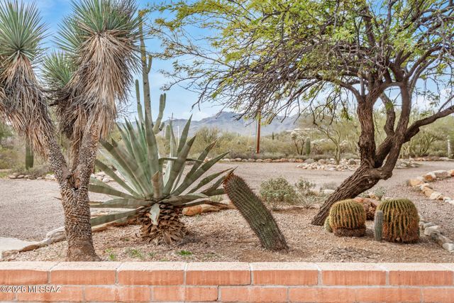 4290 N Tortolita Road, Tucson, AZ 85745