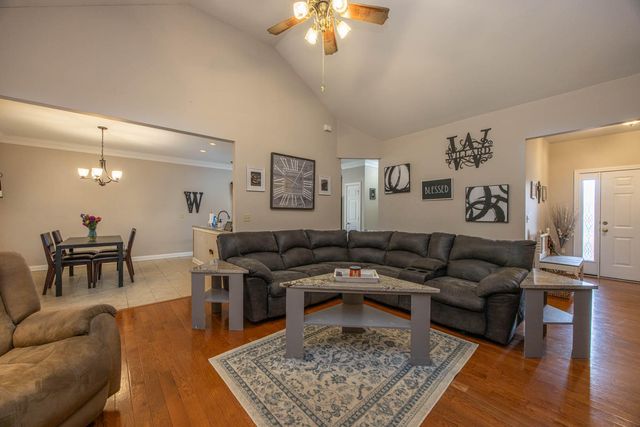 113 Cedar Stream Drive, Paris, KY 40361