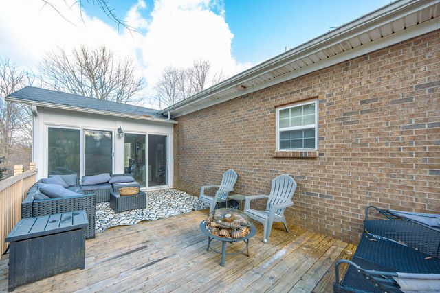 113 Cedar Stream Drive, Paris, KY 40361