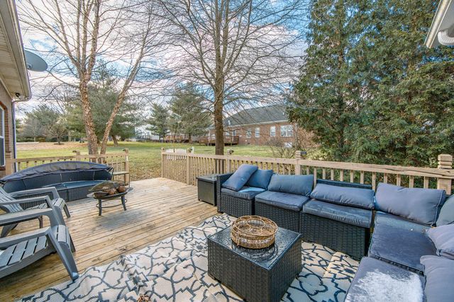 113 Cedar Stream Drive, Paris, KY 40361