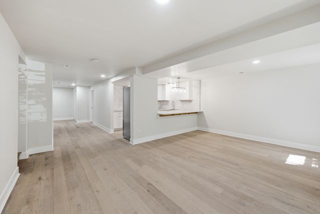 6335 N Magnolia Avenue G, Chicago, IL 60660