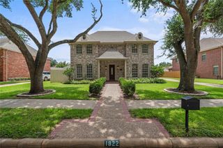 1822 Lakebend Drive, Sugar Land, TX 77478