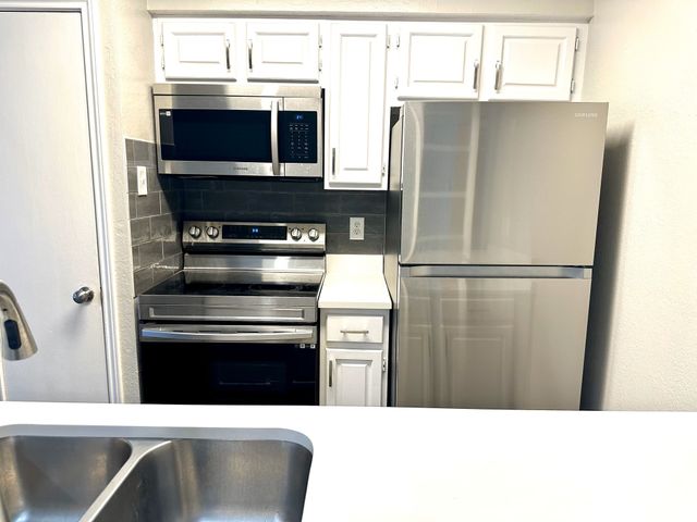7525 Holly Hill Drive 46, Dallas, TX 75231