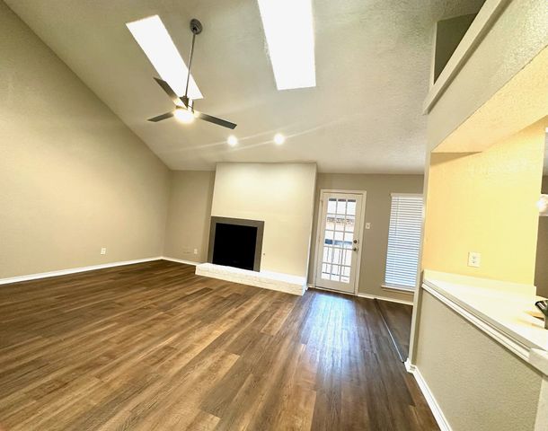 7525 Holly Hill Drive 46, Dallas, TX 75231